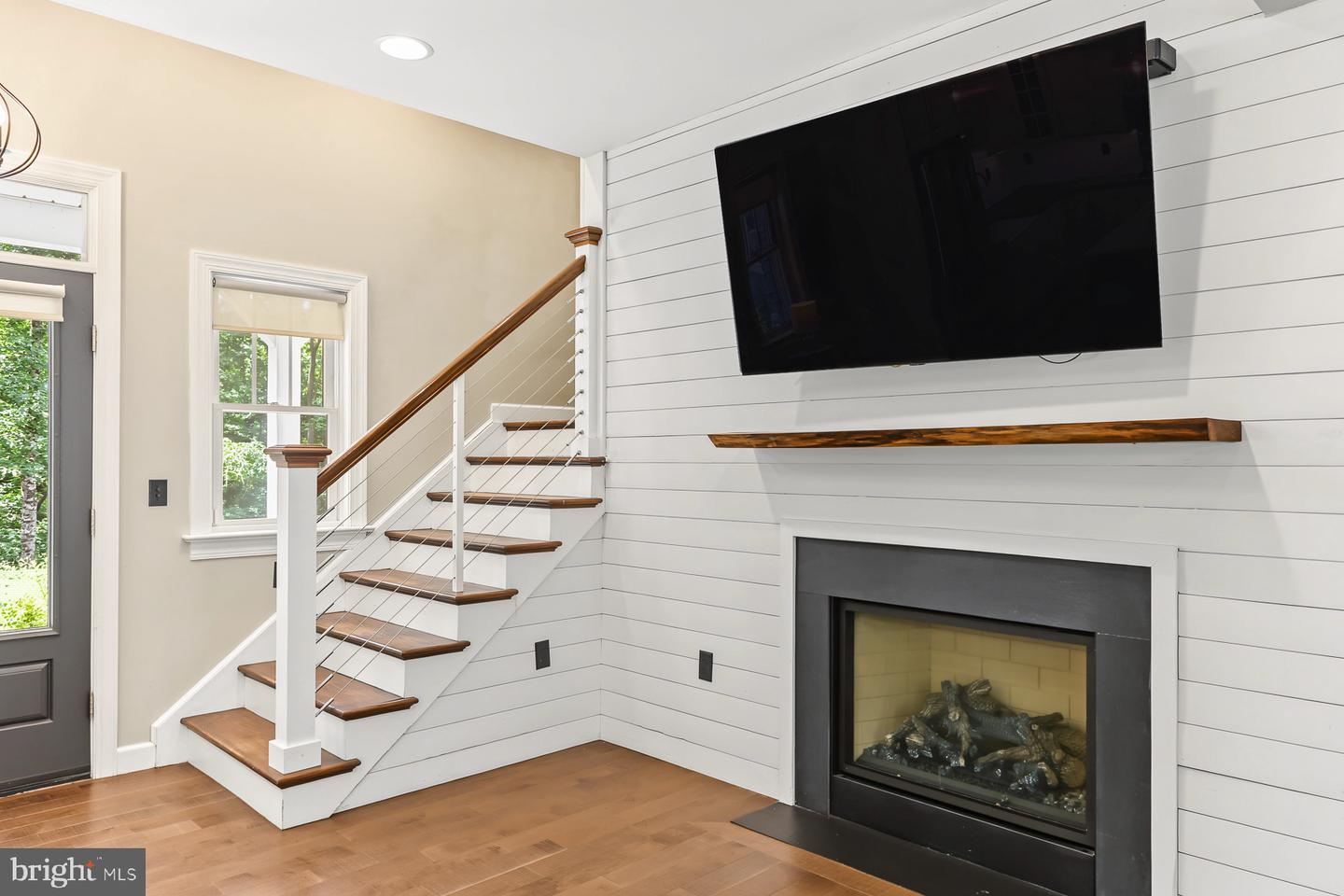 6 Maple Grove Rd Property Photo 5