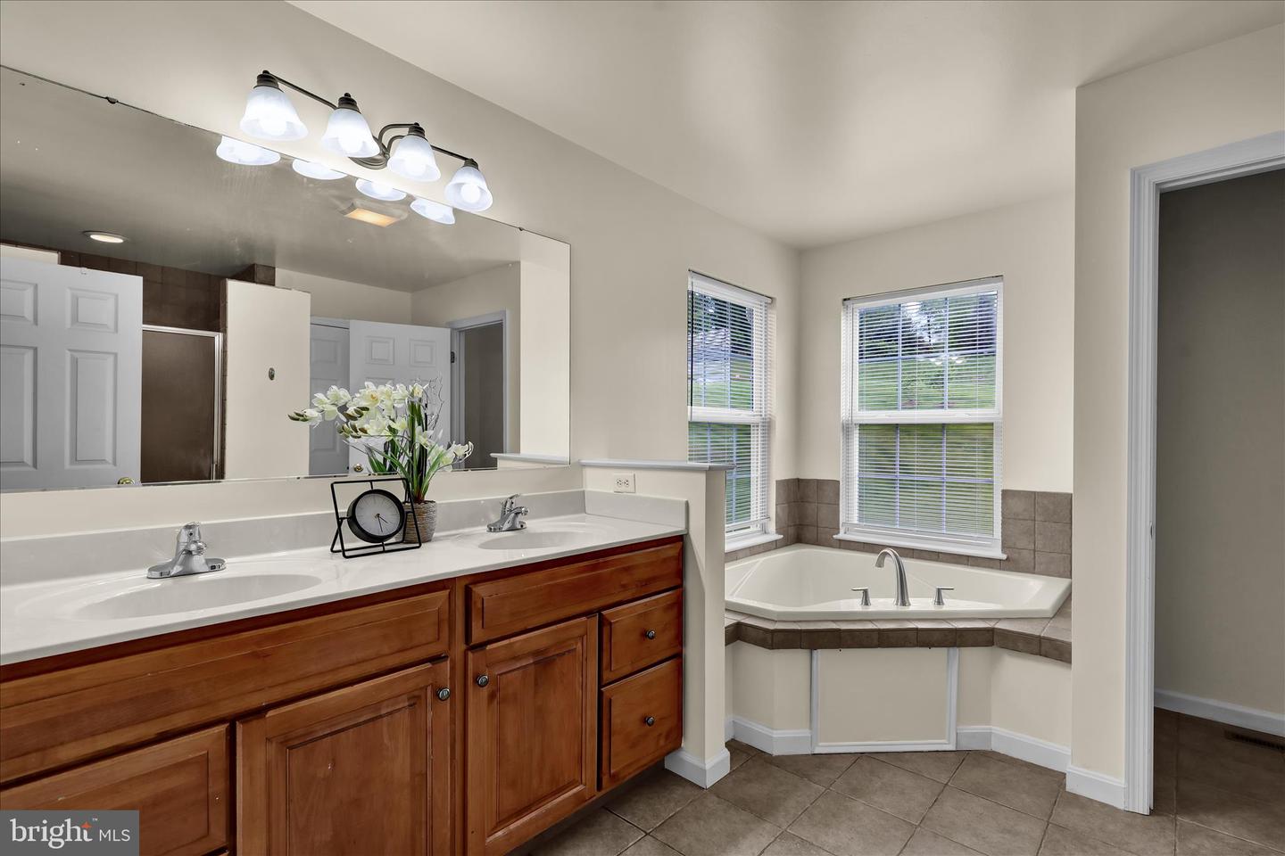 121 Great Bend Way Property Photo 25