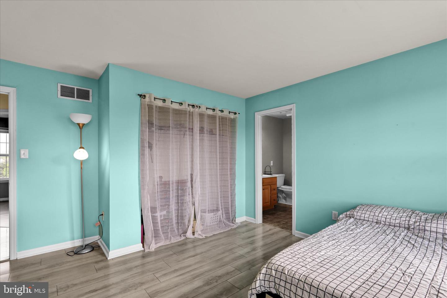 121 Great Bend Way Property Photo 33