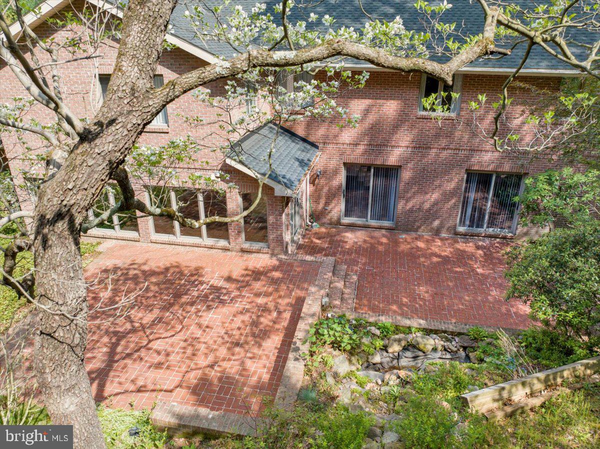 34 Hessian Blvd Property Photo 10