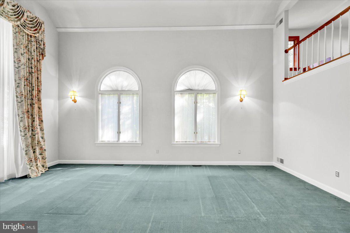 34 Hessian Blvd Property Photo 16