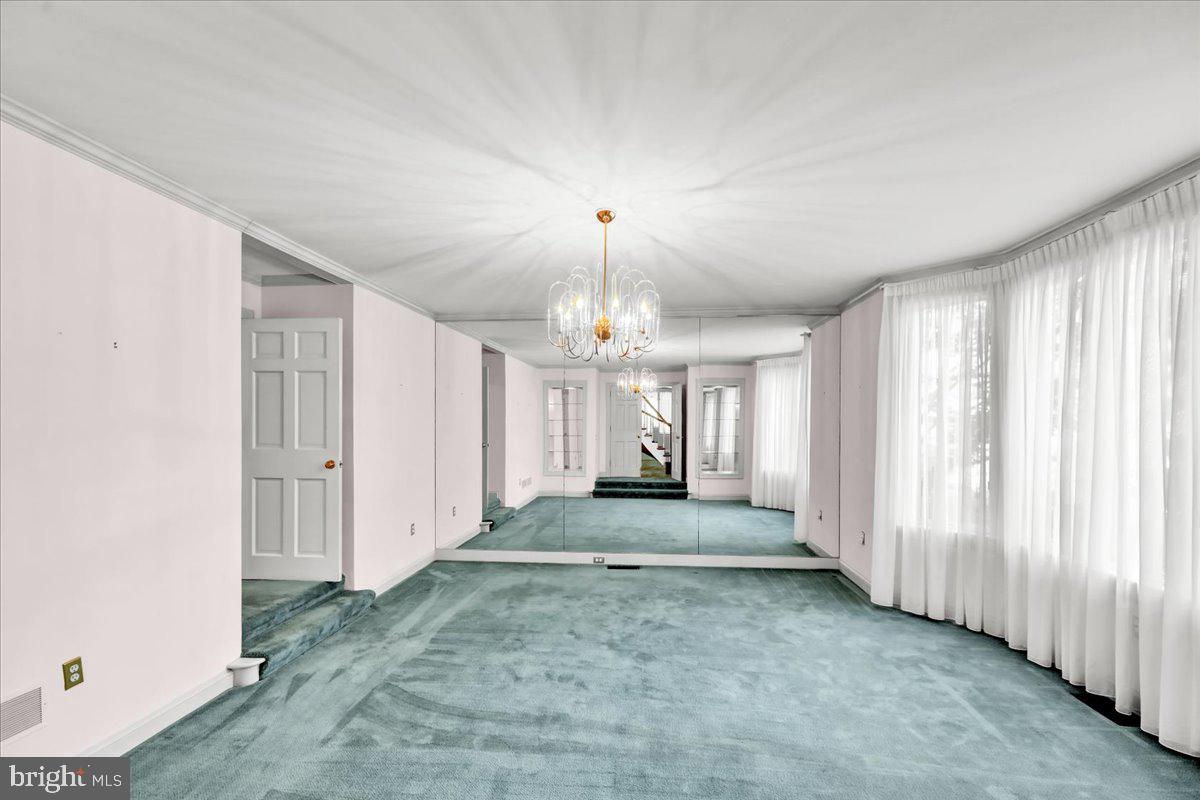 34 Hessian Blvd Property Photo 22