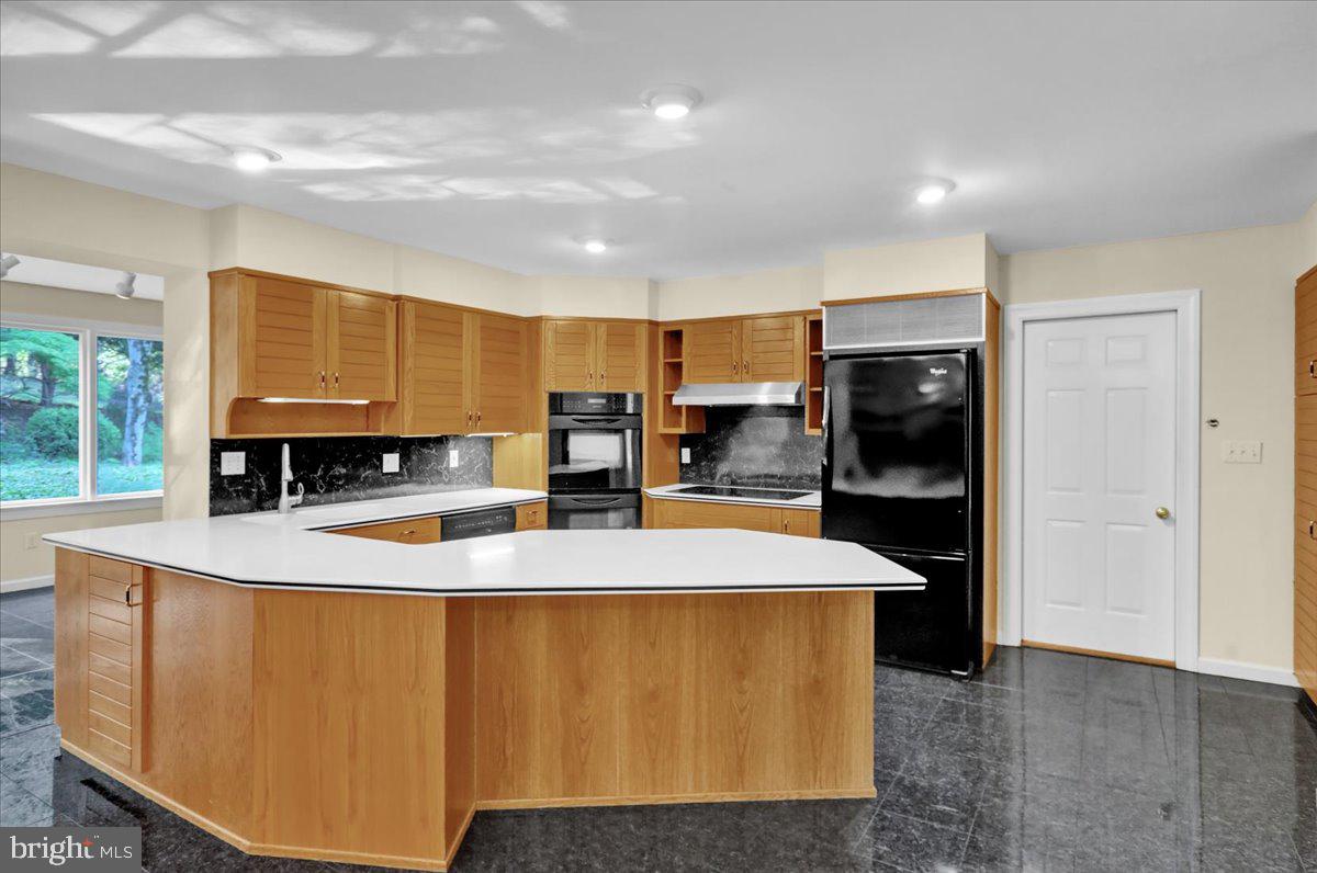 34 Hessian Blvd Property Photo 29