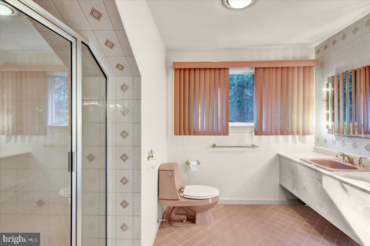 34 Hessian Blvd Property Photo 45