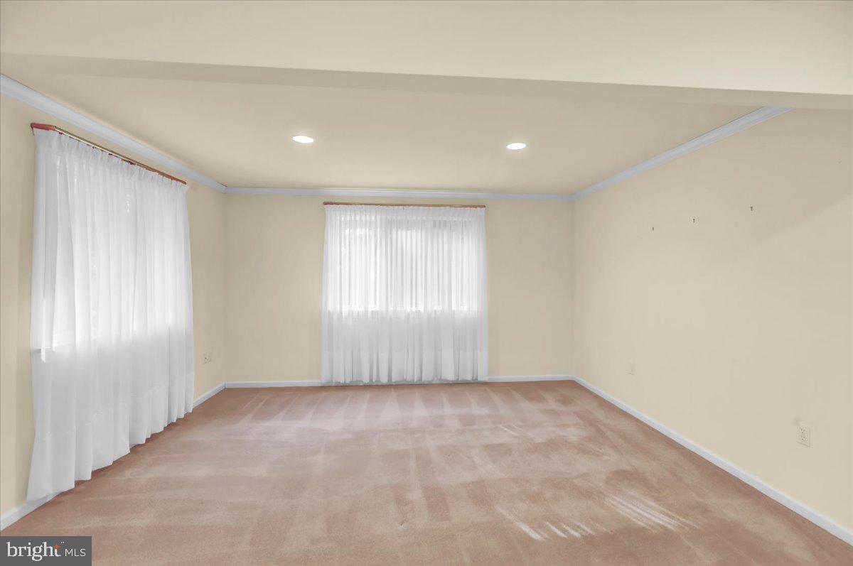 34 Hessian Blvd Property Photo 52