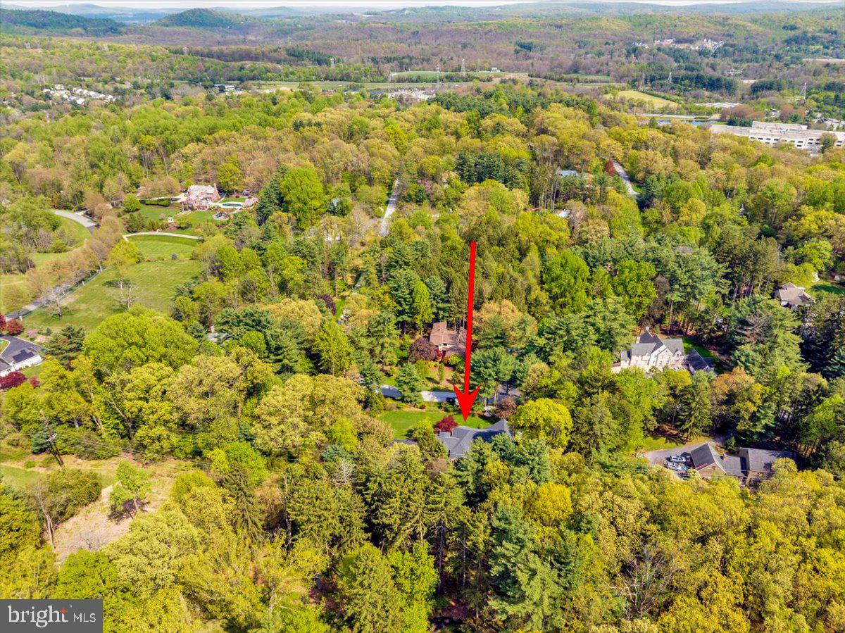 34 Hessian Blvd Property Photo 60