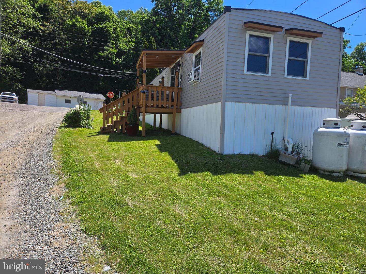 33 Squaw Cir Property Photo 8