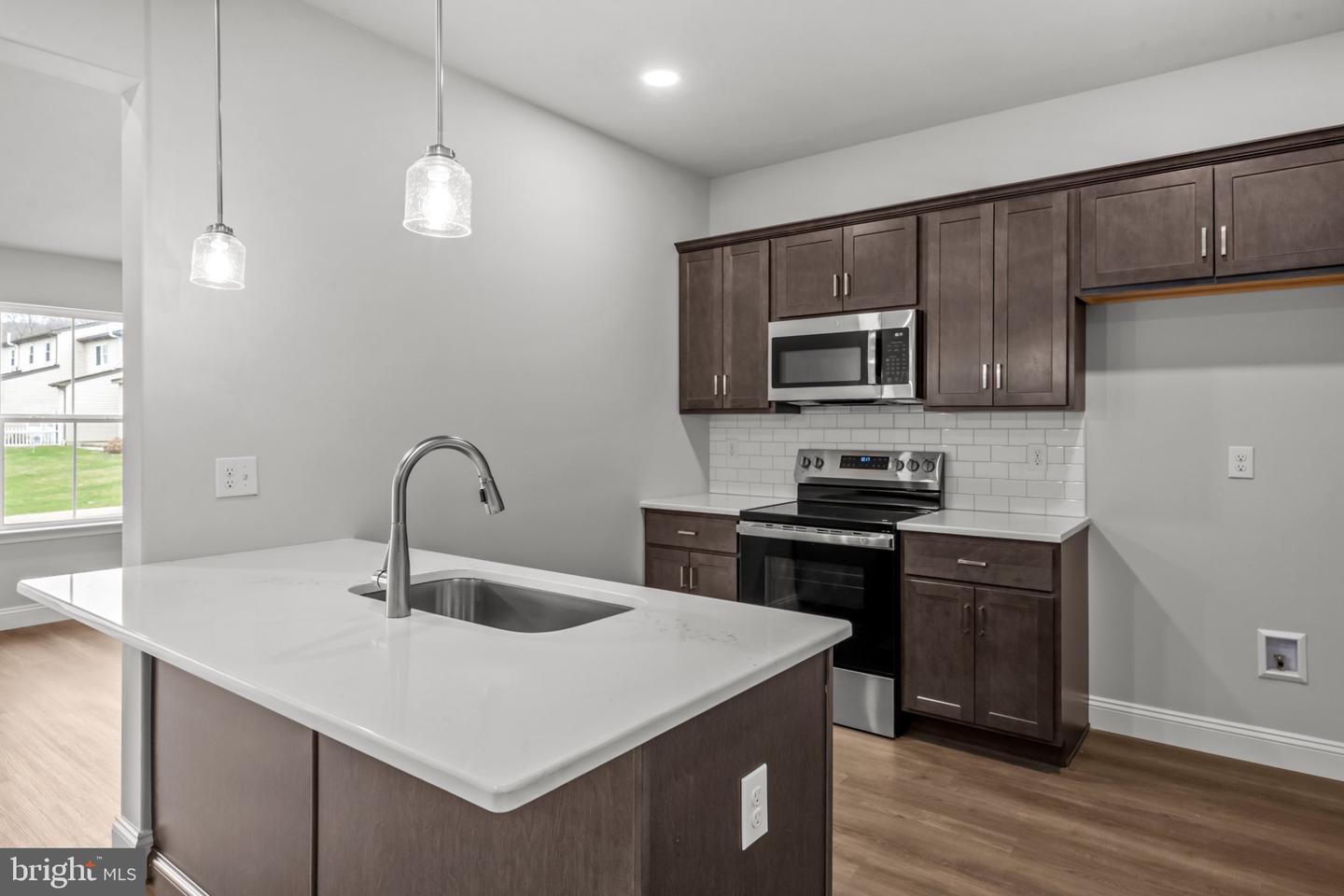 200 Lucille Way #lot 8 Property Photo 4