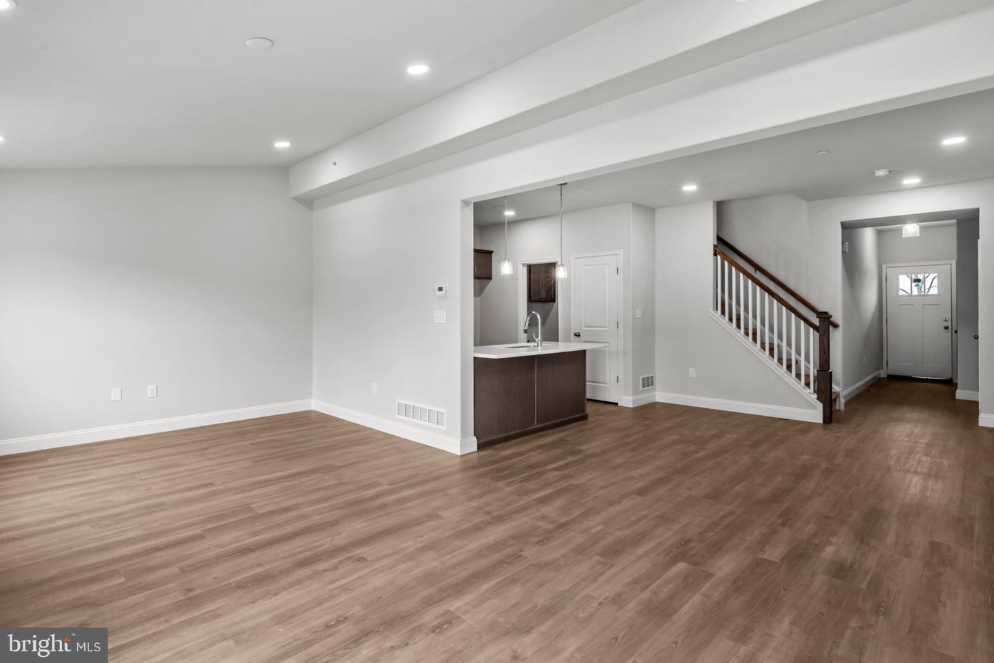 200 Lucille Way #lot 8 Property Photo 5