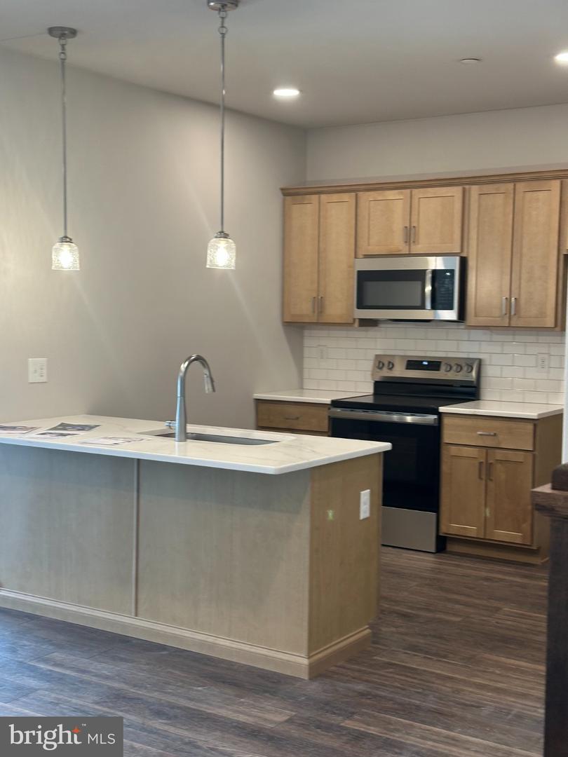202 Lucille Way #lot 9 Property Photo 3