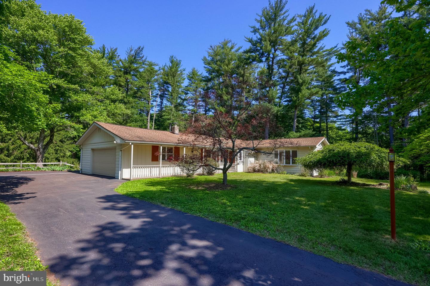1421 Coldsprings Rd Property Photo 2