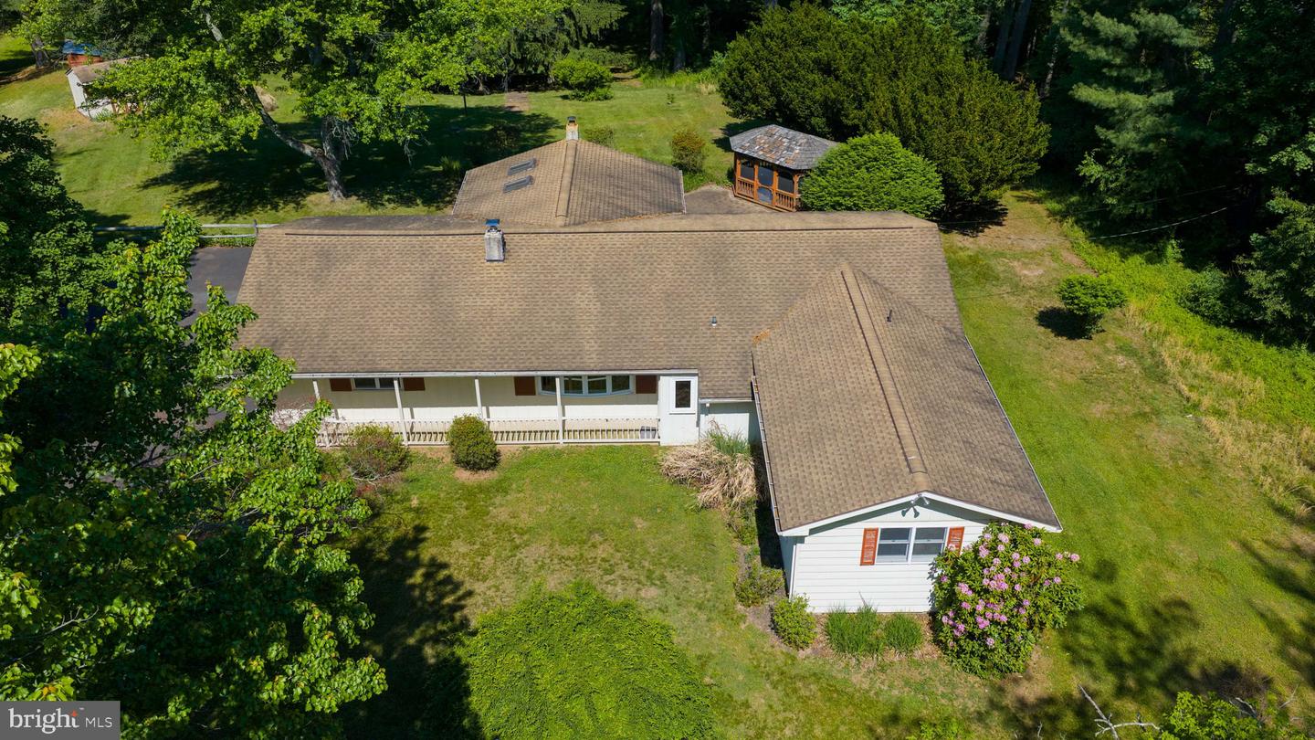 1421 Coldsprings Rd Property Photo 6