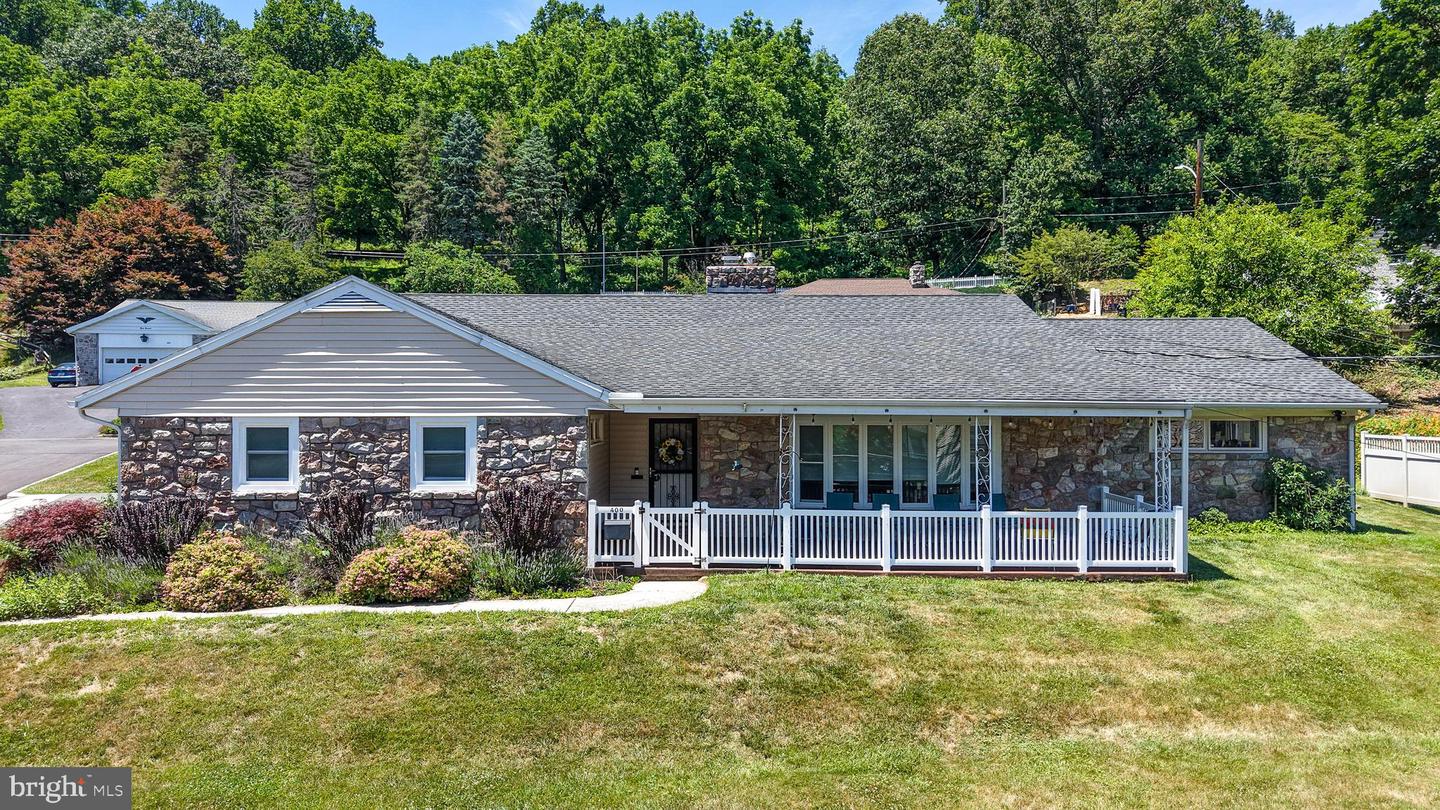 400 Friedensburg Rd Property Photo 1