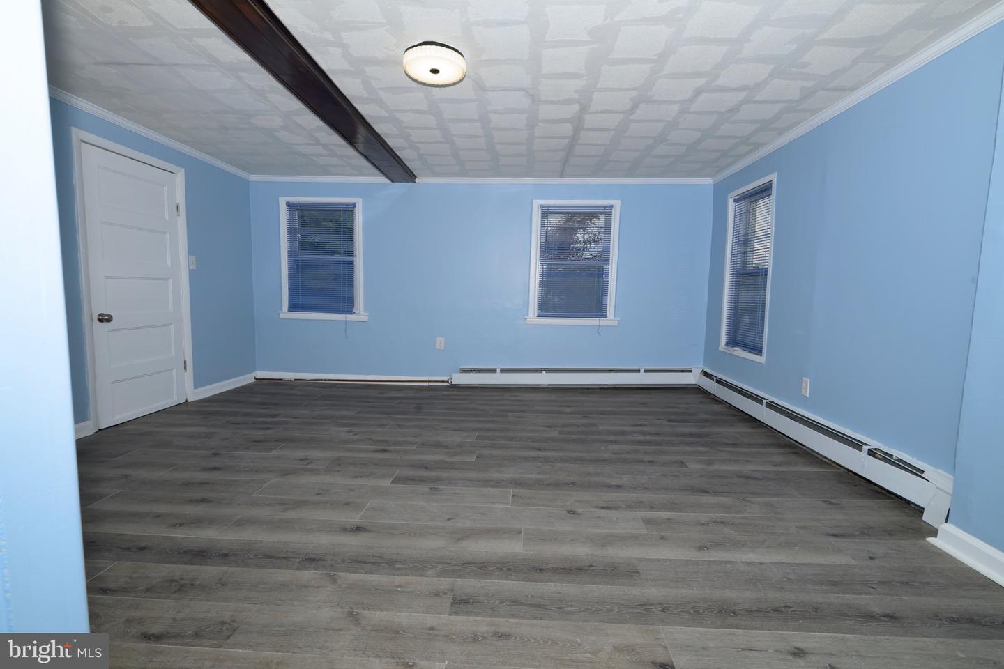 230 N Main St Property Photo 16