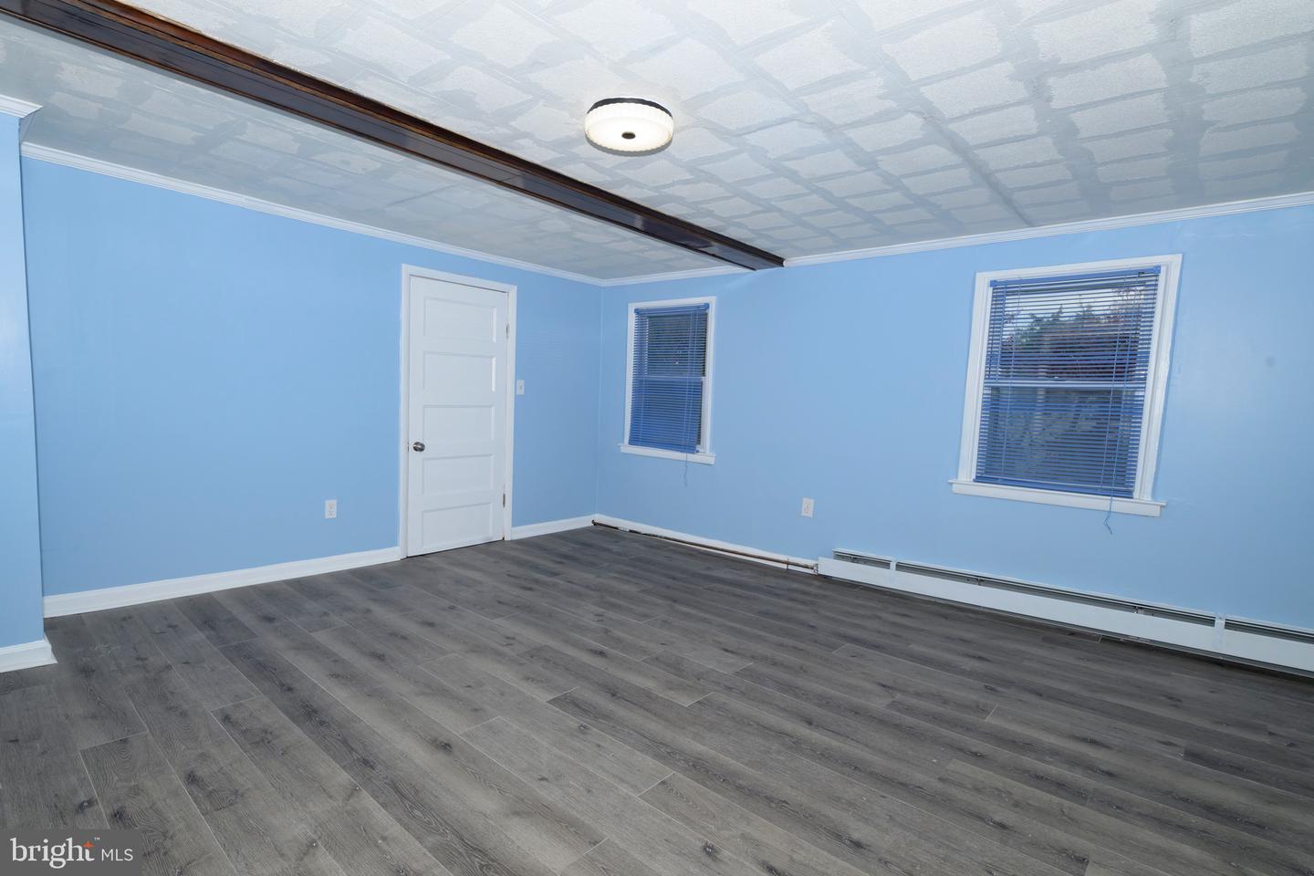 230 N Main St Property Photo 17