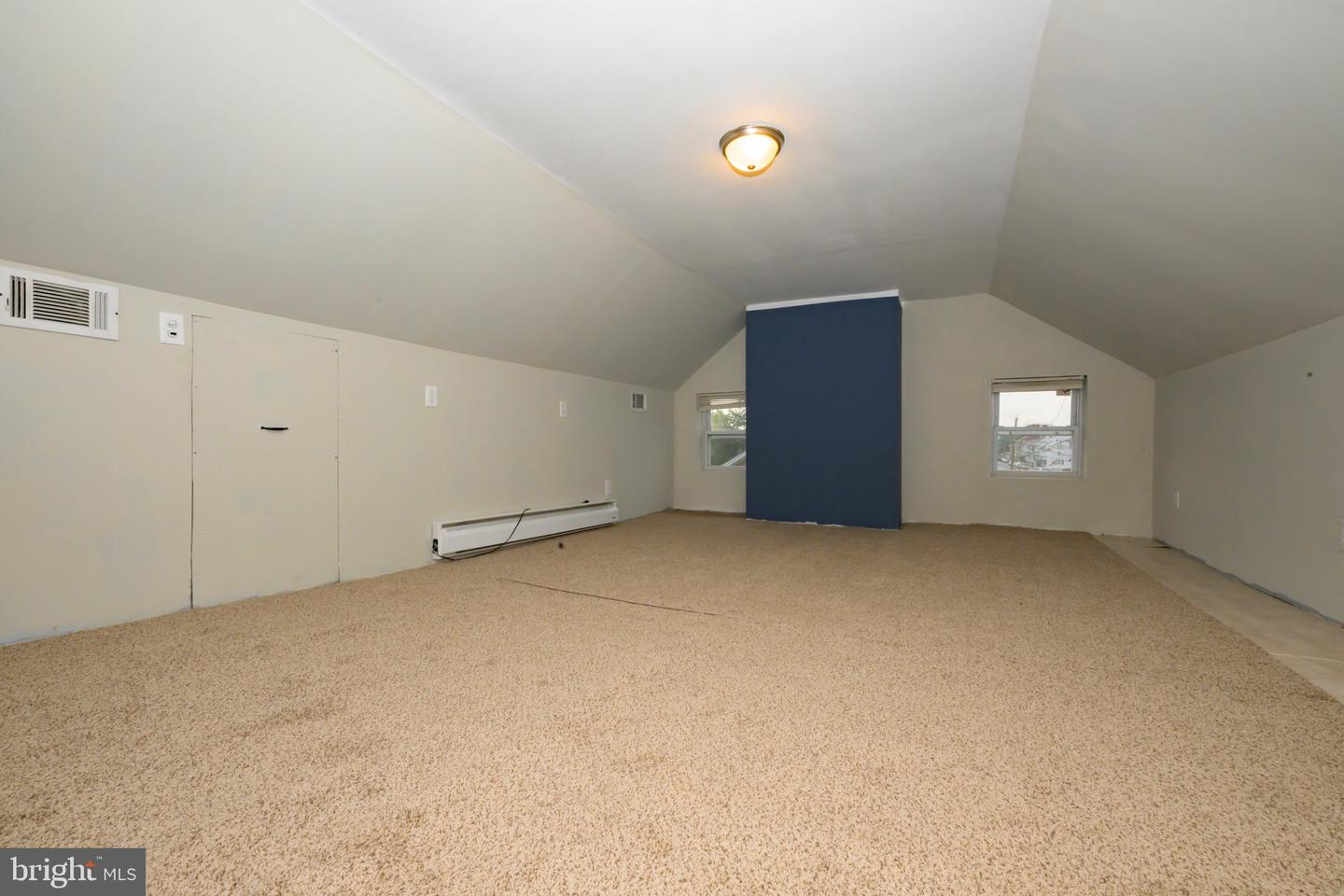 230 N Main St Property Photo 28