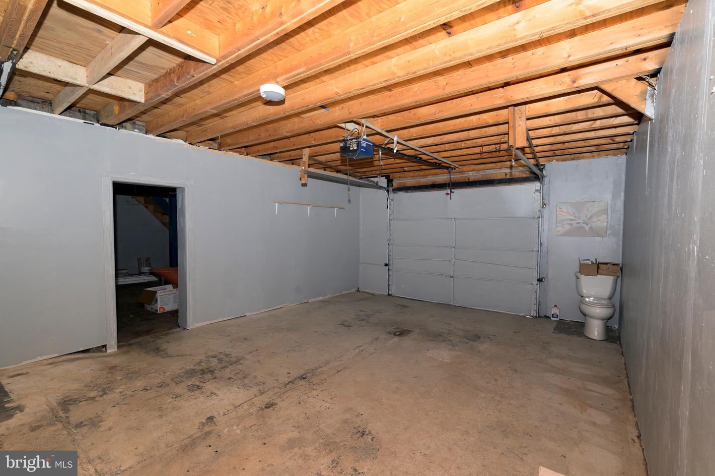 230 N Main St Property Photo 39