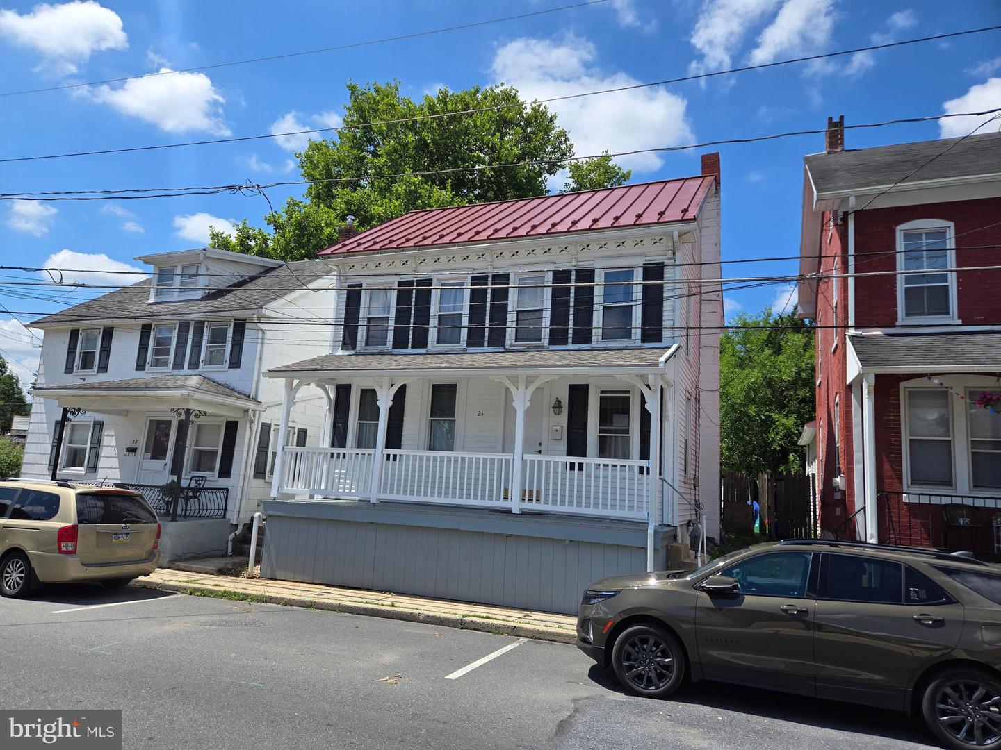 24 S HULL ST