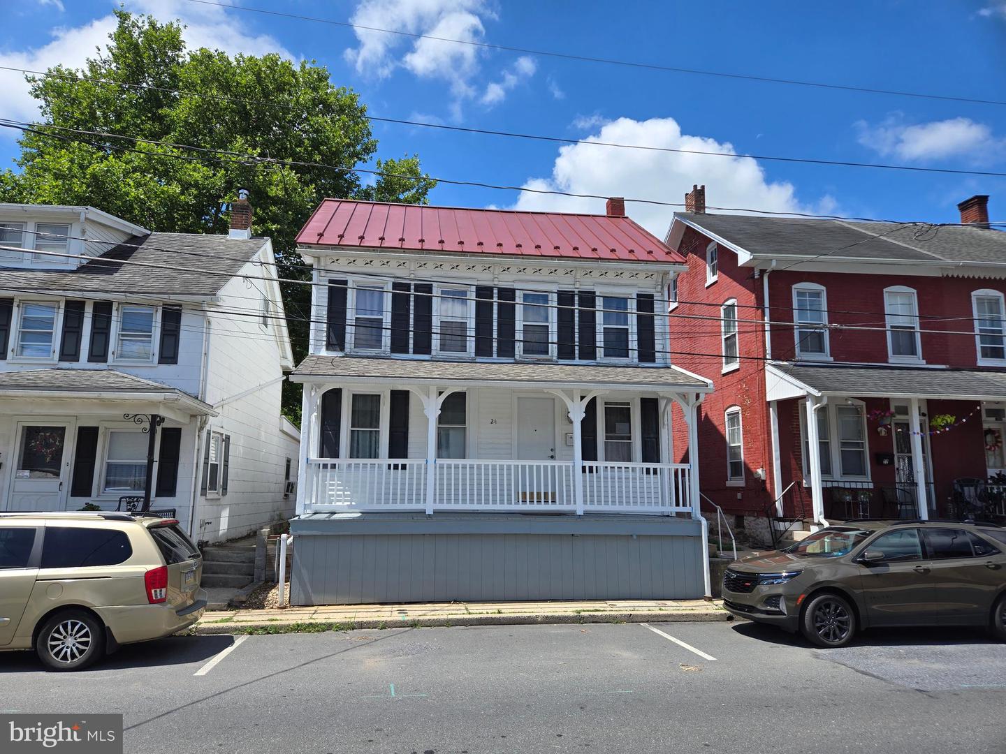 24 S Hull St Property Photo 2