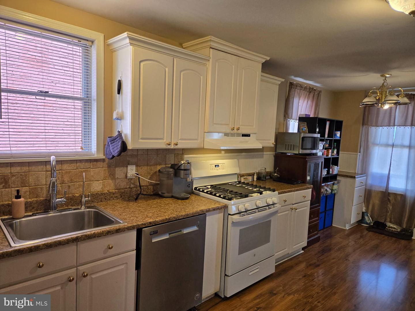 24 S Hull St Property Photo 8
