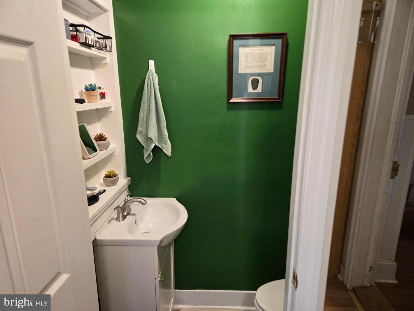 24 S Hull St Property Photo 9