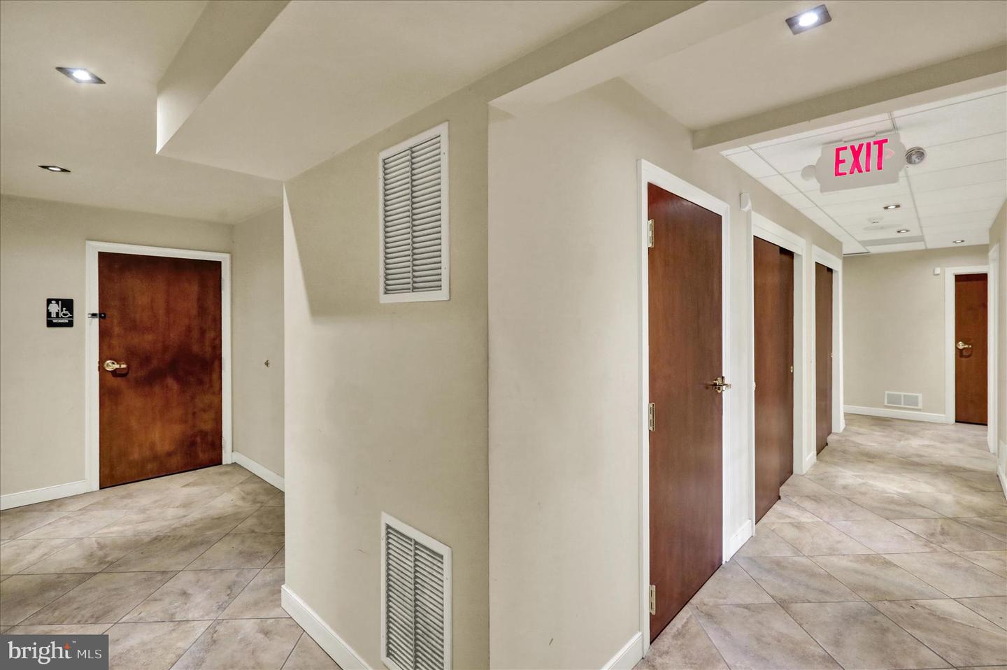 2125 Portland Property Photo 7