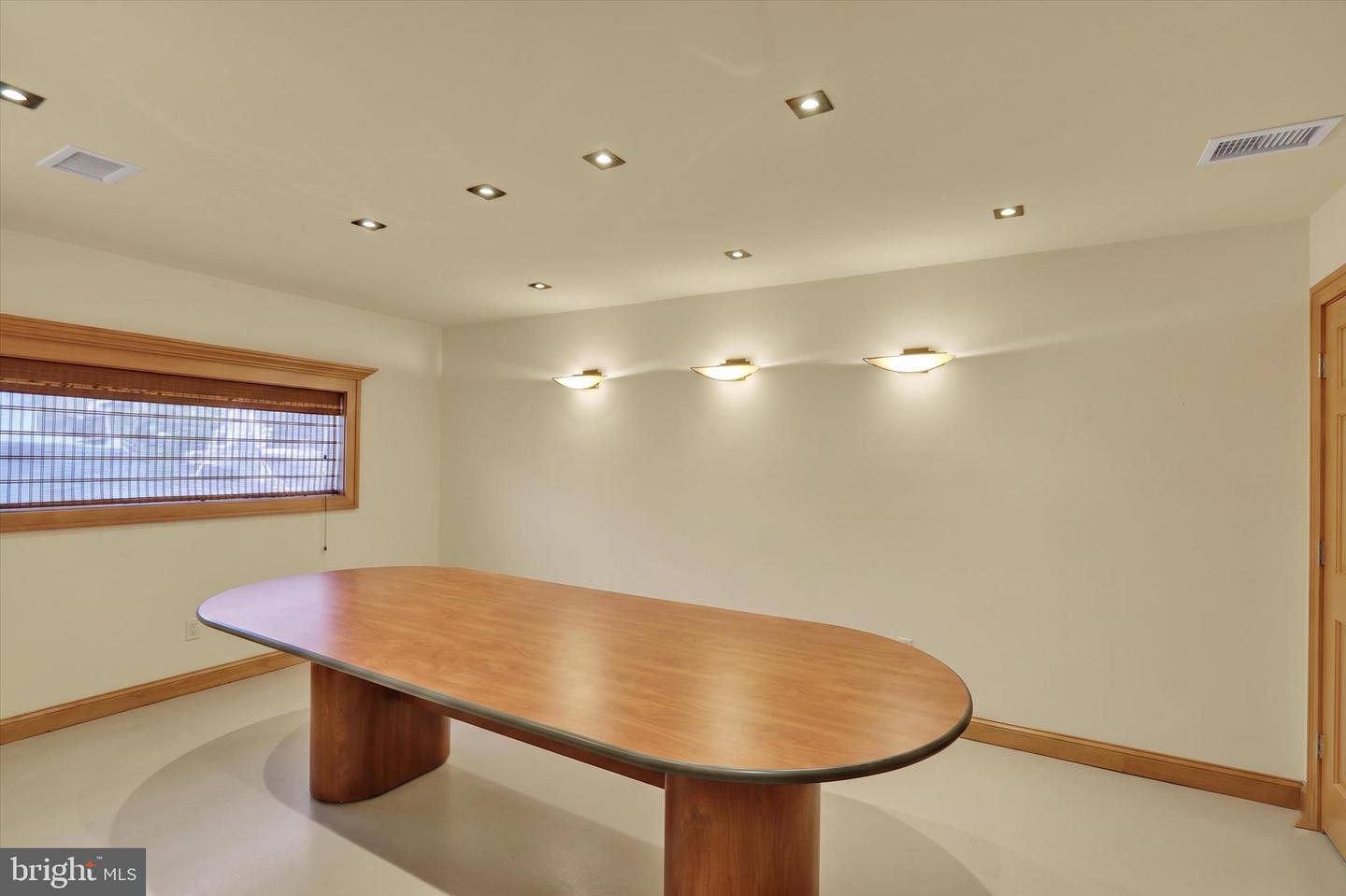 2125 Portland Property Photo 16