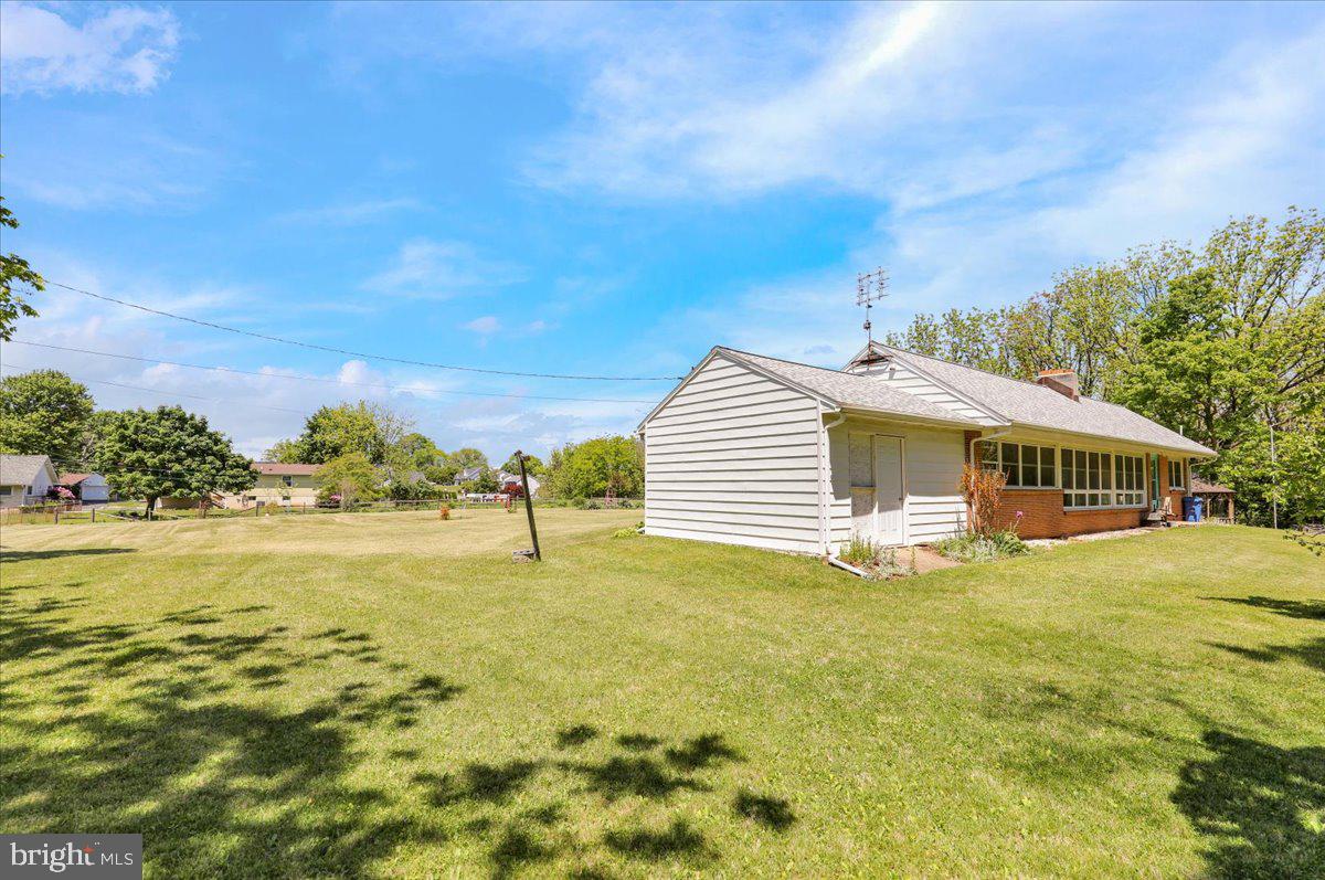 522 Florida Ave Property Photo 2