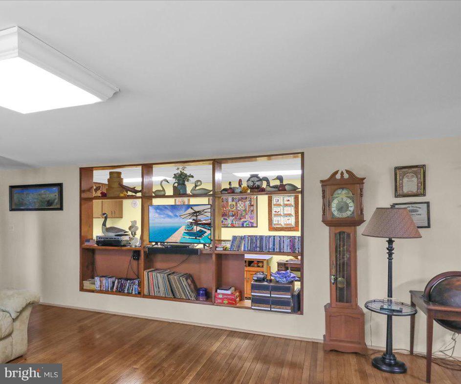 522 Florida Ave Property Photo 9