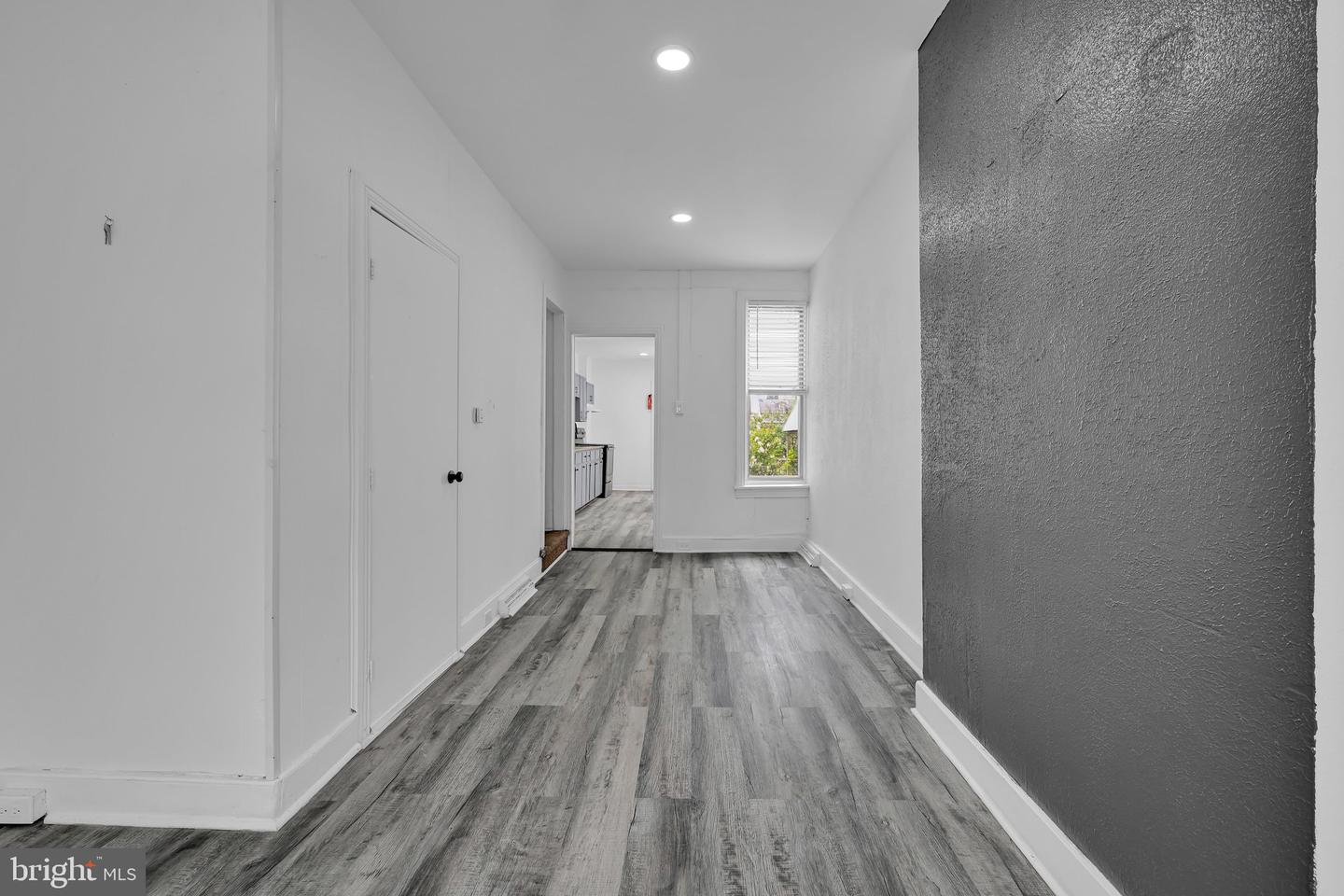 650 Mulberry St Property Photo 9