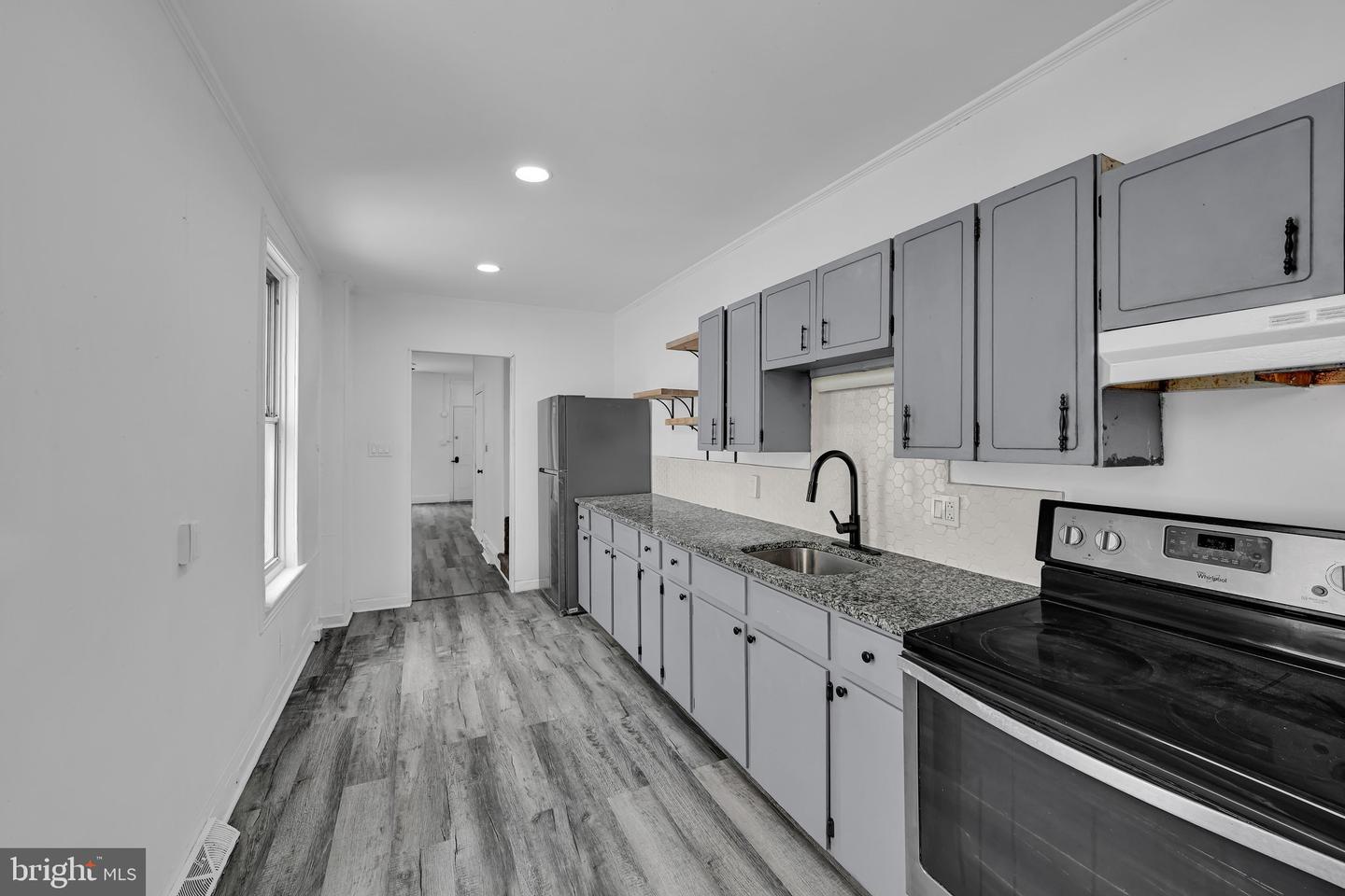 650 Mulberry St Property Photo 13