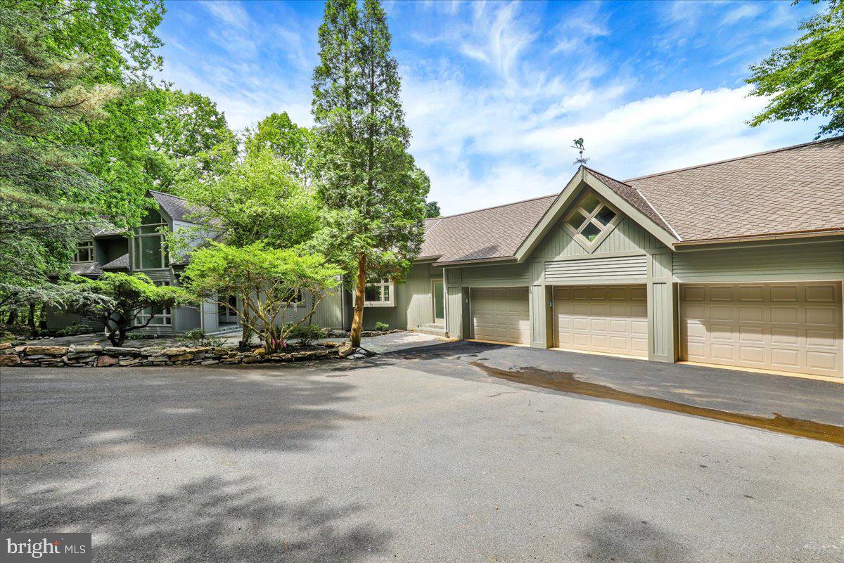 8 Wyndham Hill Dr Property Photo 6