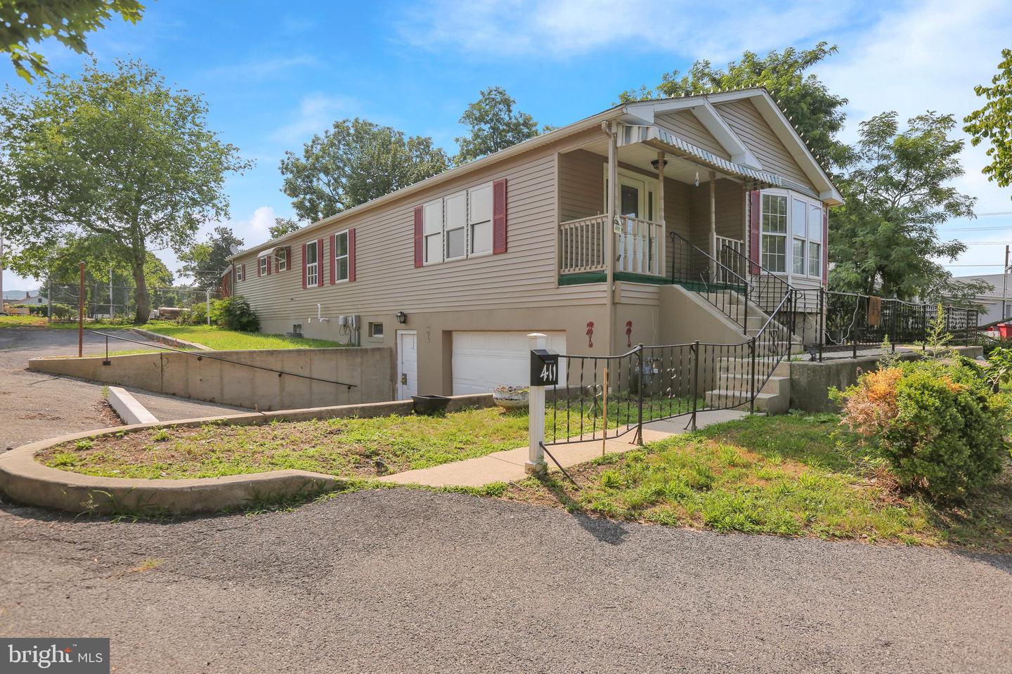 411 Belt Line Ave Property Photo 1