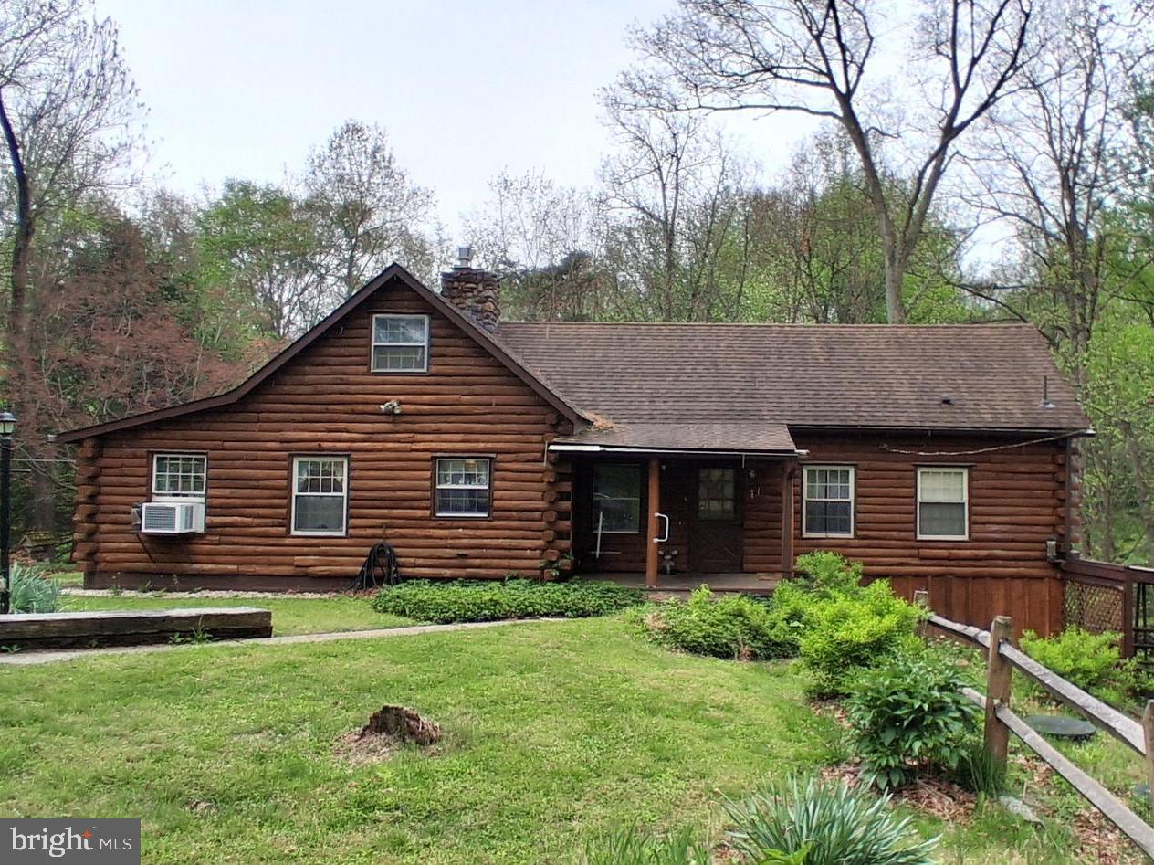 305 Hanna Kurtz Rd Property Photo 1