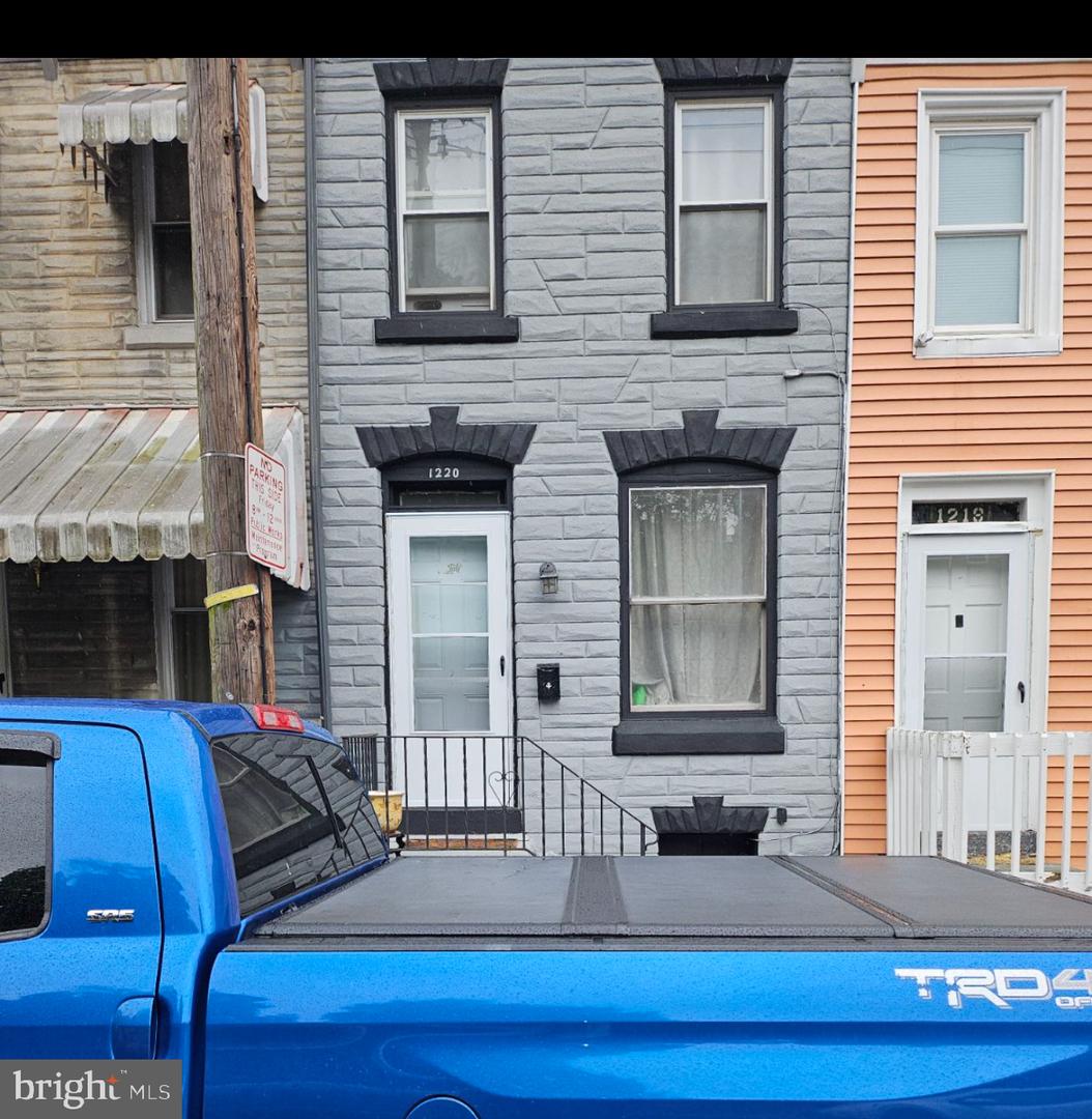 1220 Muhlenberg St Property Photo 2