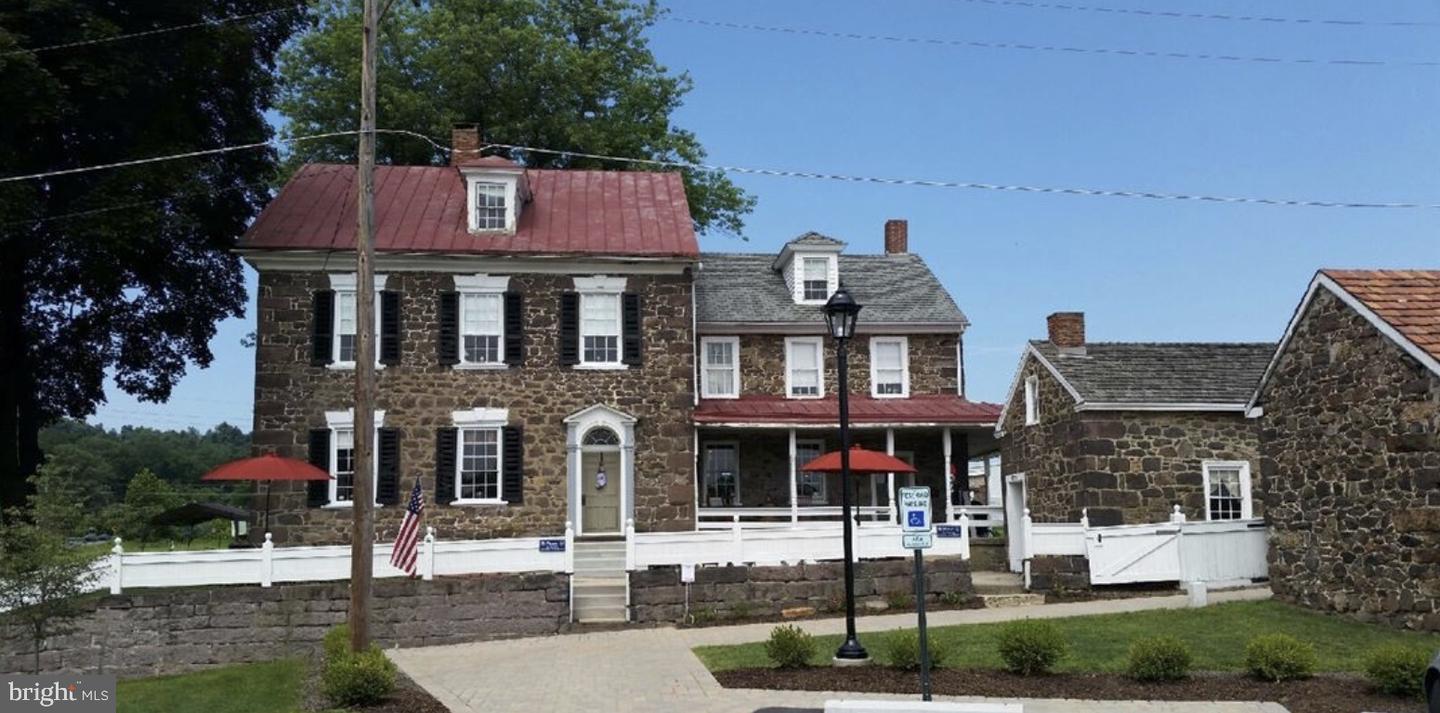 2039 Philadelphia Property Photo 7