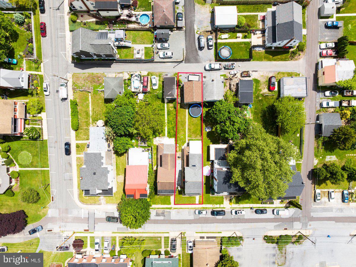 28 E Front St Property Photo 1