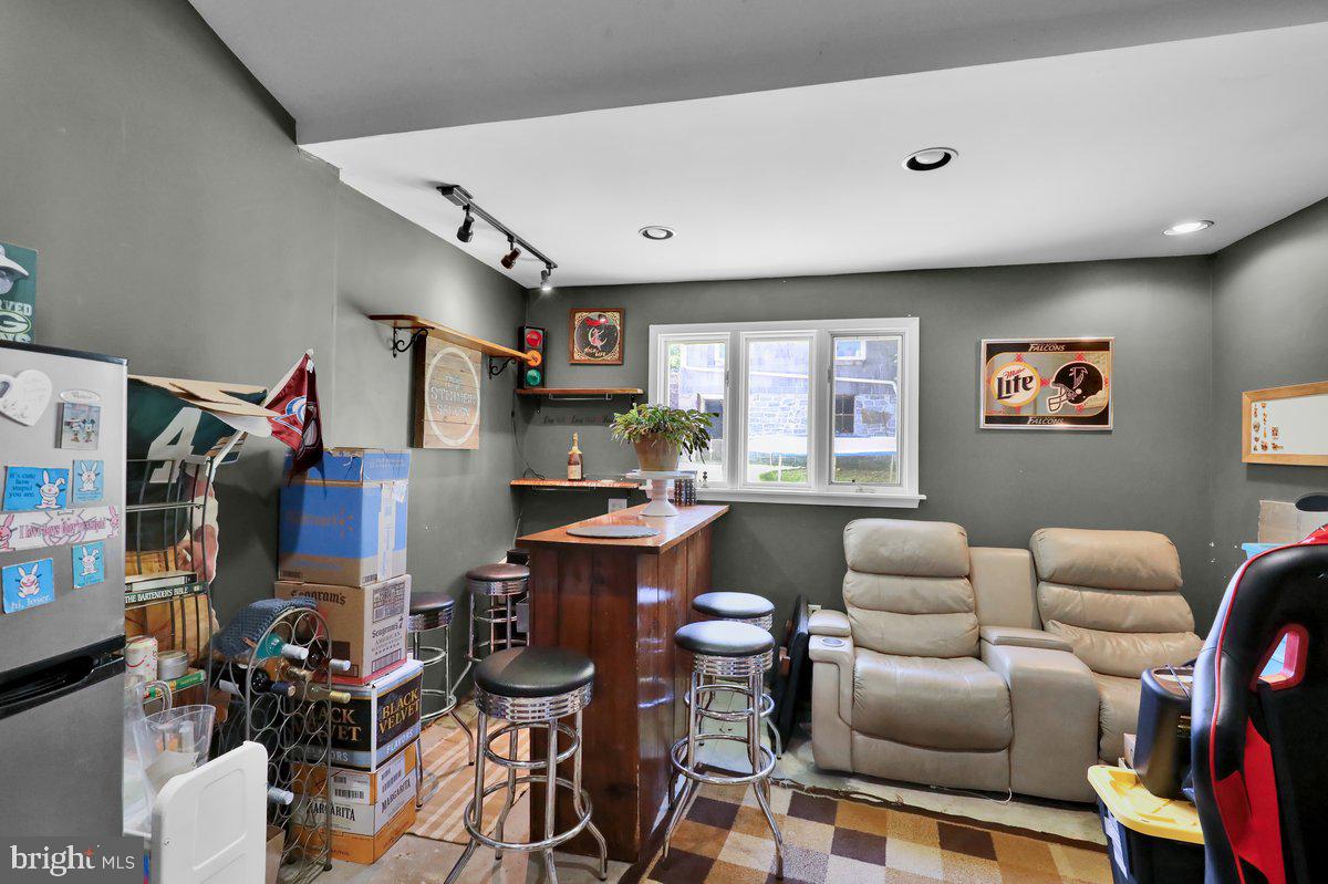 28 E Front St Property Photo 4