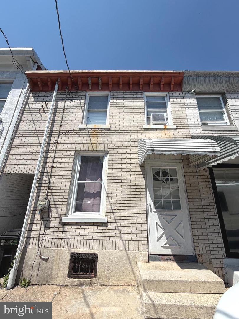 324 Spring Garden St Property Photo 1
