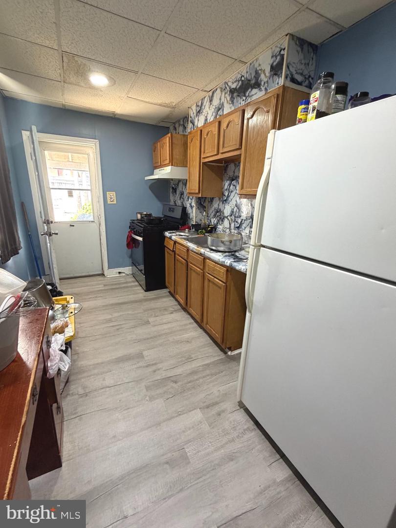 324 Spring Garden St Property Photo 6