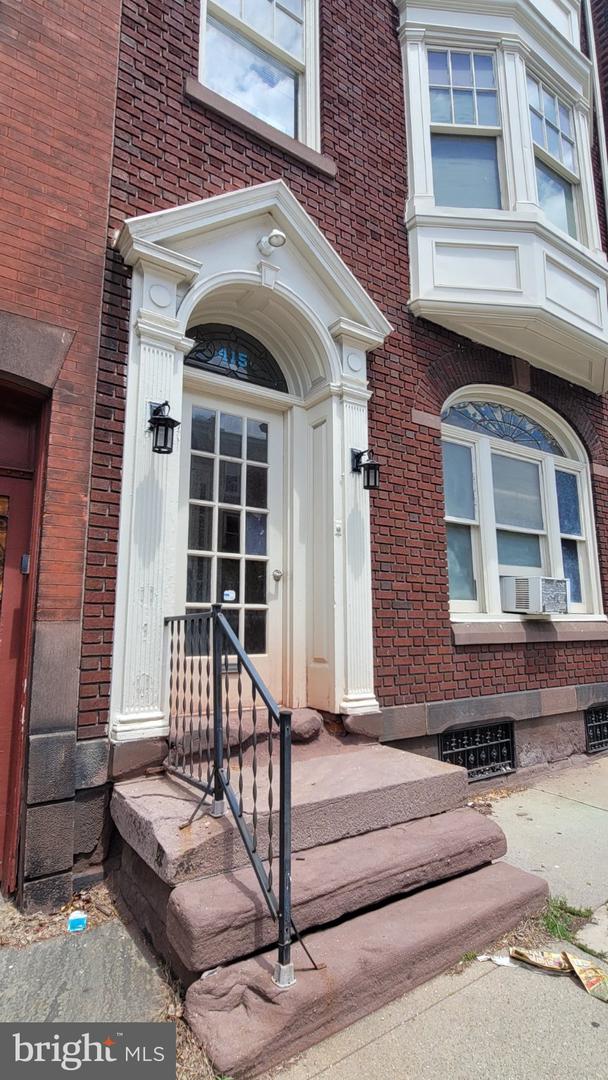 415 Walnut St Property Photo 2