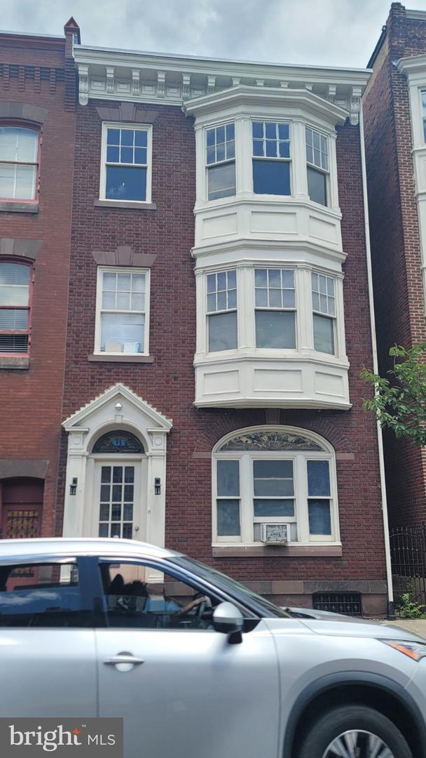 415 Walnut St Property Photo 6