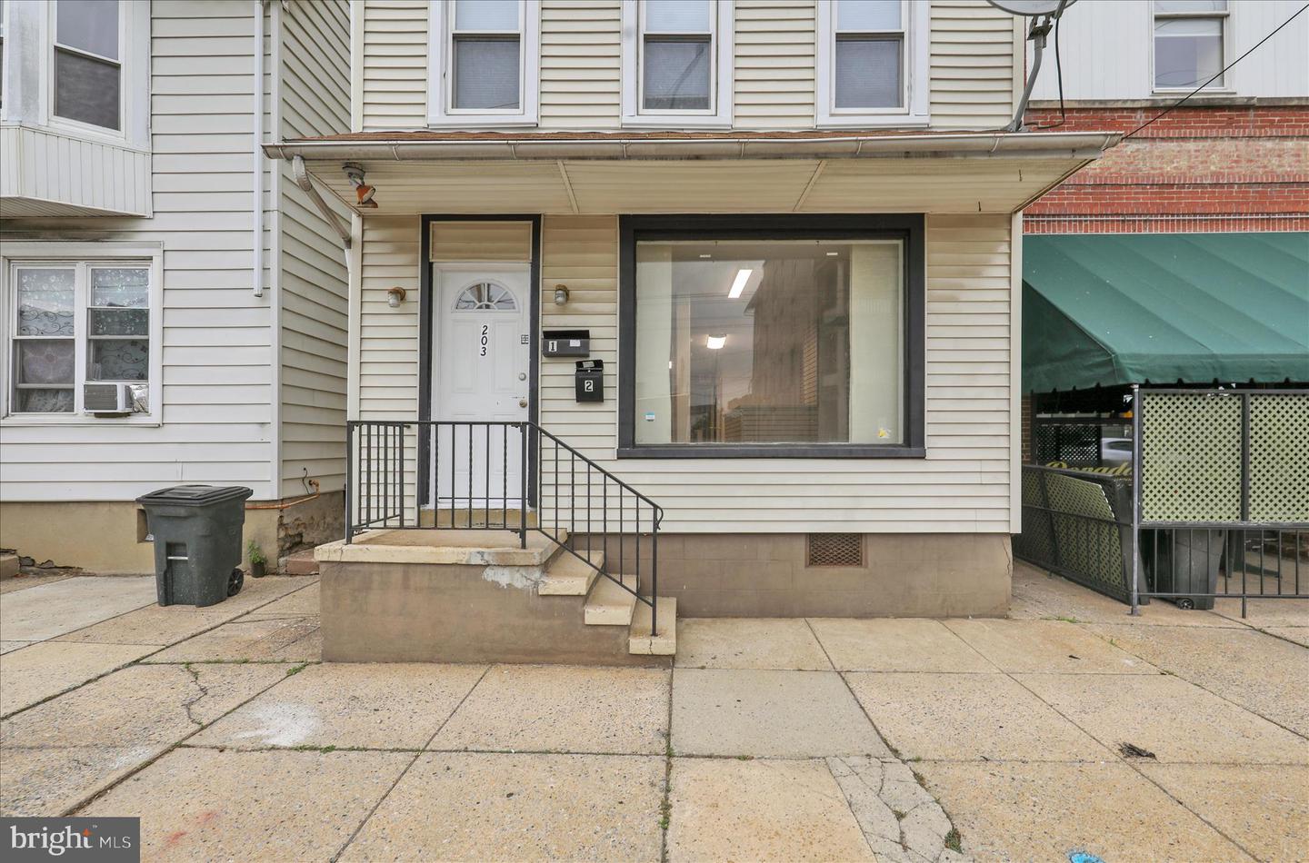 203 W Lancaster Ave Property Photo 1