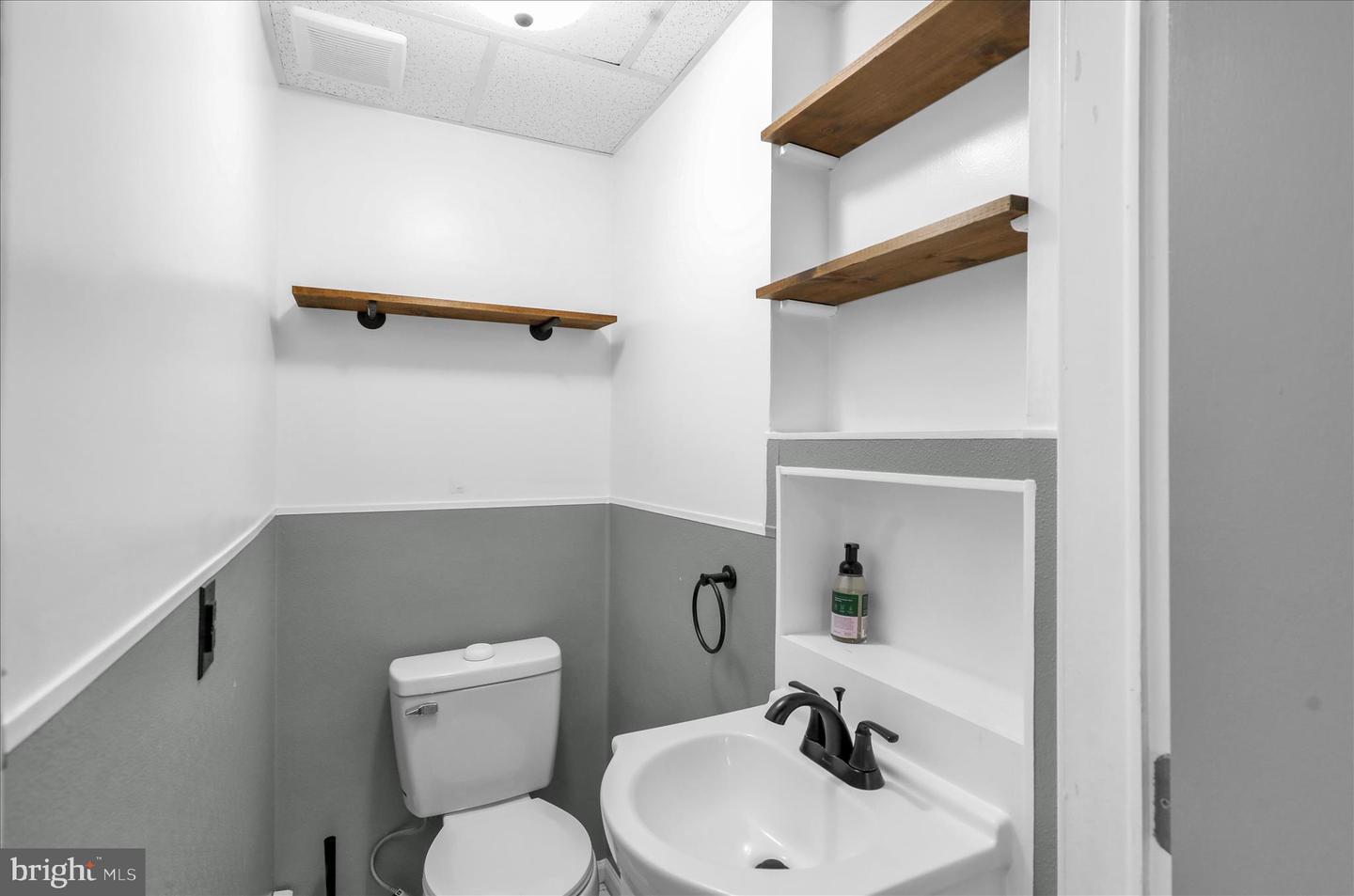 203 W Lancaster Ave Property Photo 10