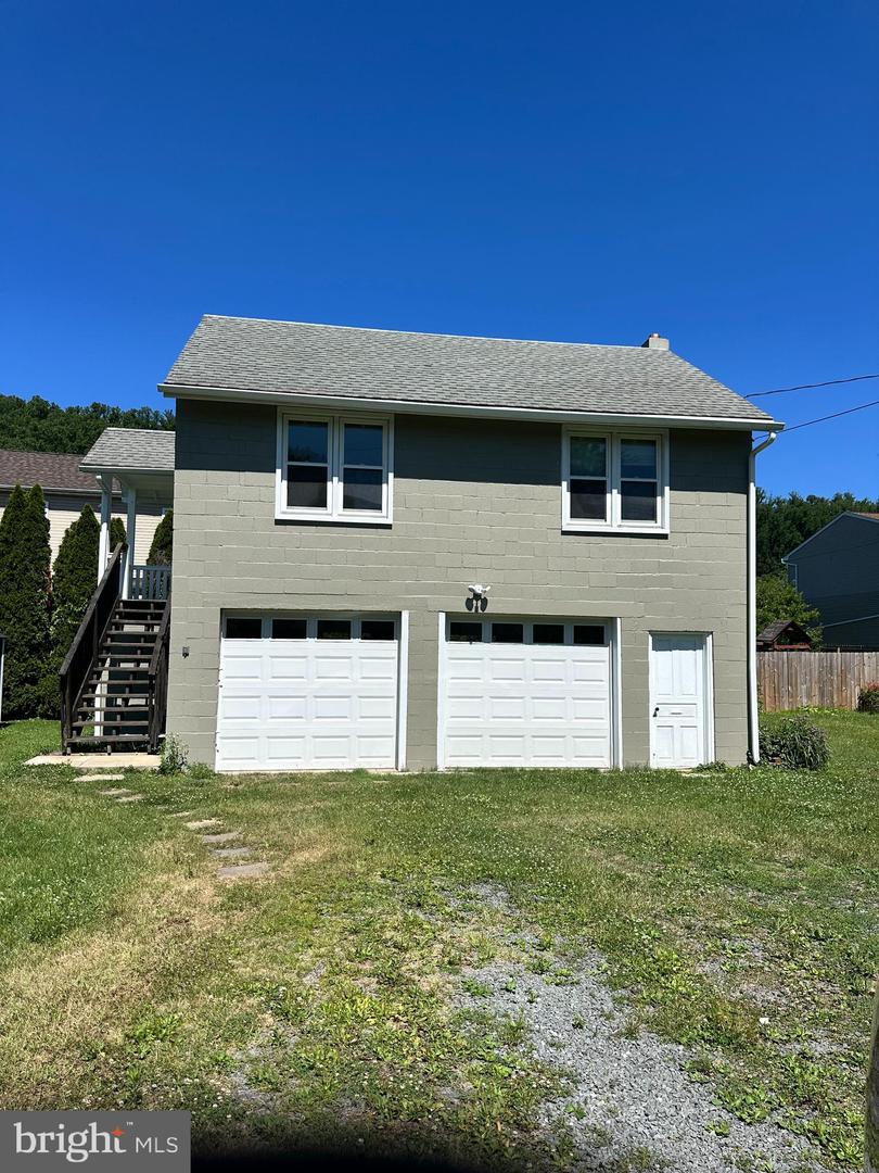 102 Myrtle Ave Property Photo 1
