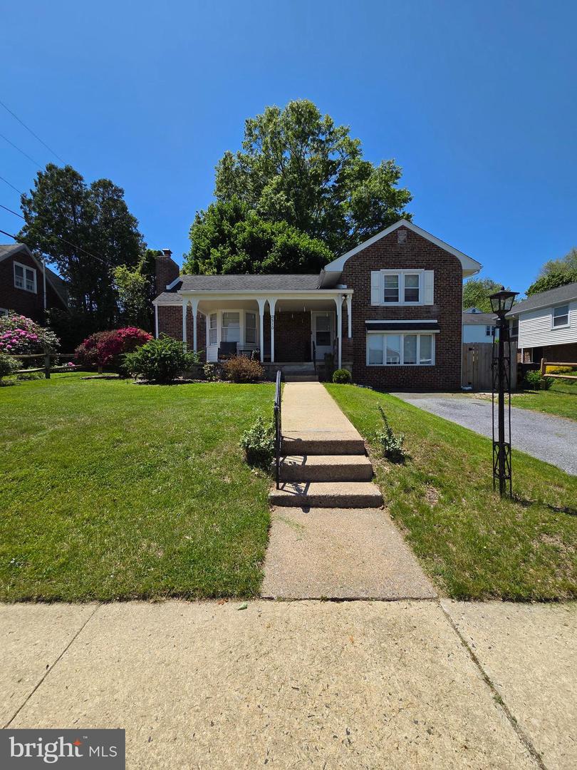2510 Park St Property Photo 1