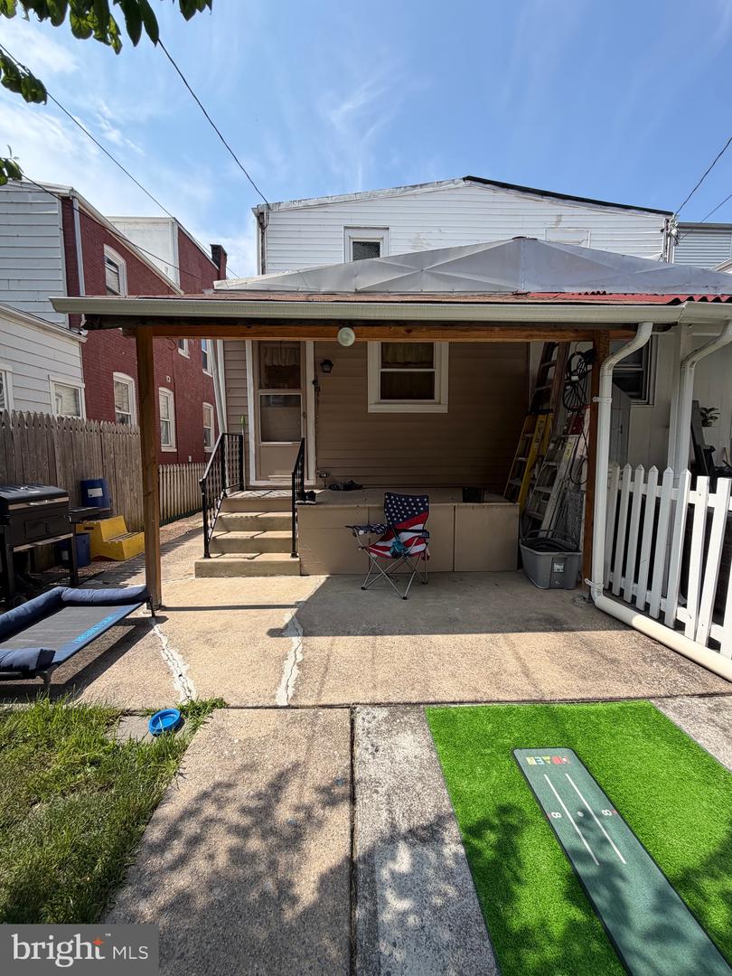 118 Park Ave Property Photo 10