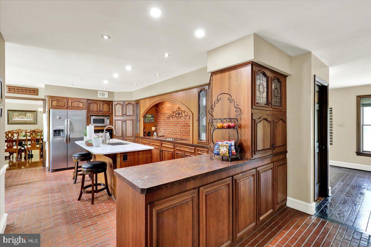 8 Tudor Ct Property Photo 15