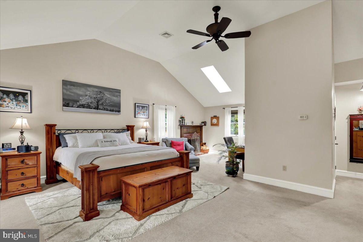 8 Tudor Ct Property Photo 29