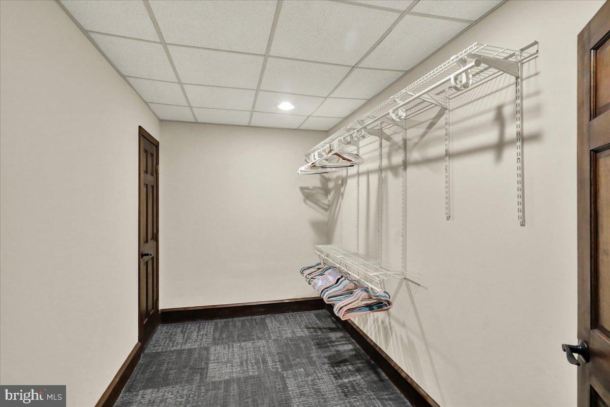 8 Tudor Ct Property Photo 54